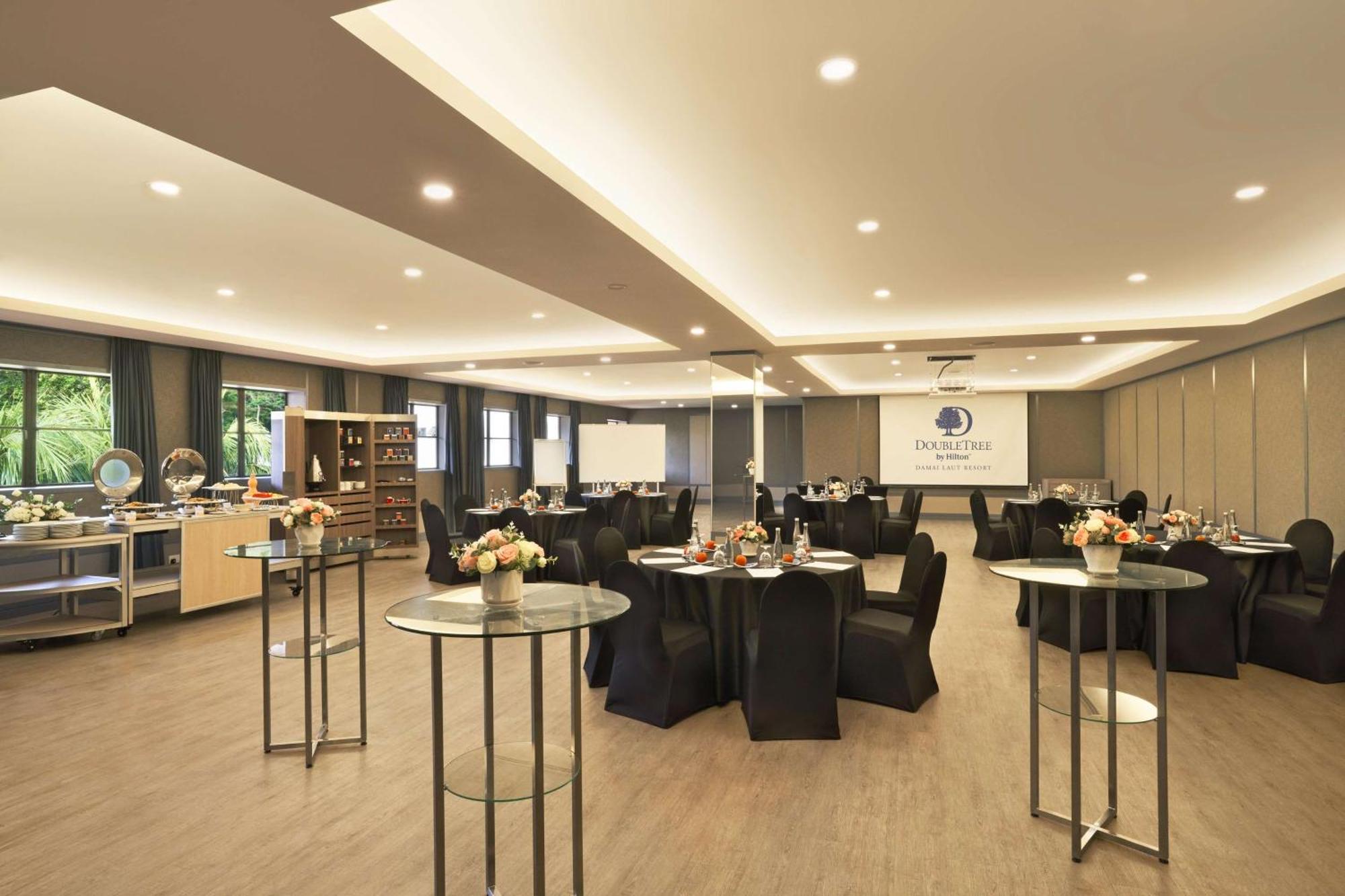 Doubletree By Hilton Damai Laut Hotel Lumut Ngoại thất bức ảnh
