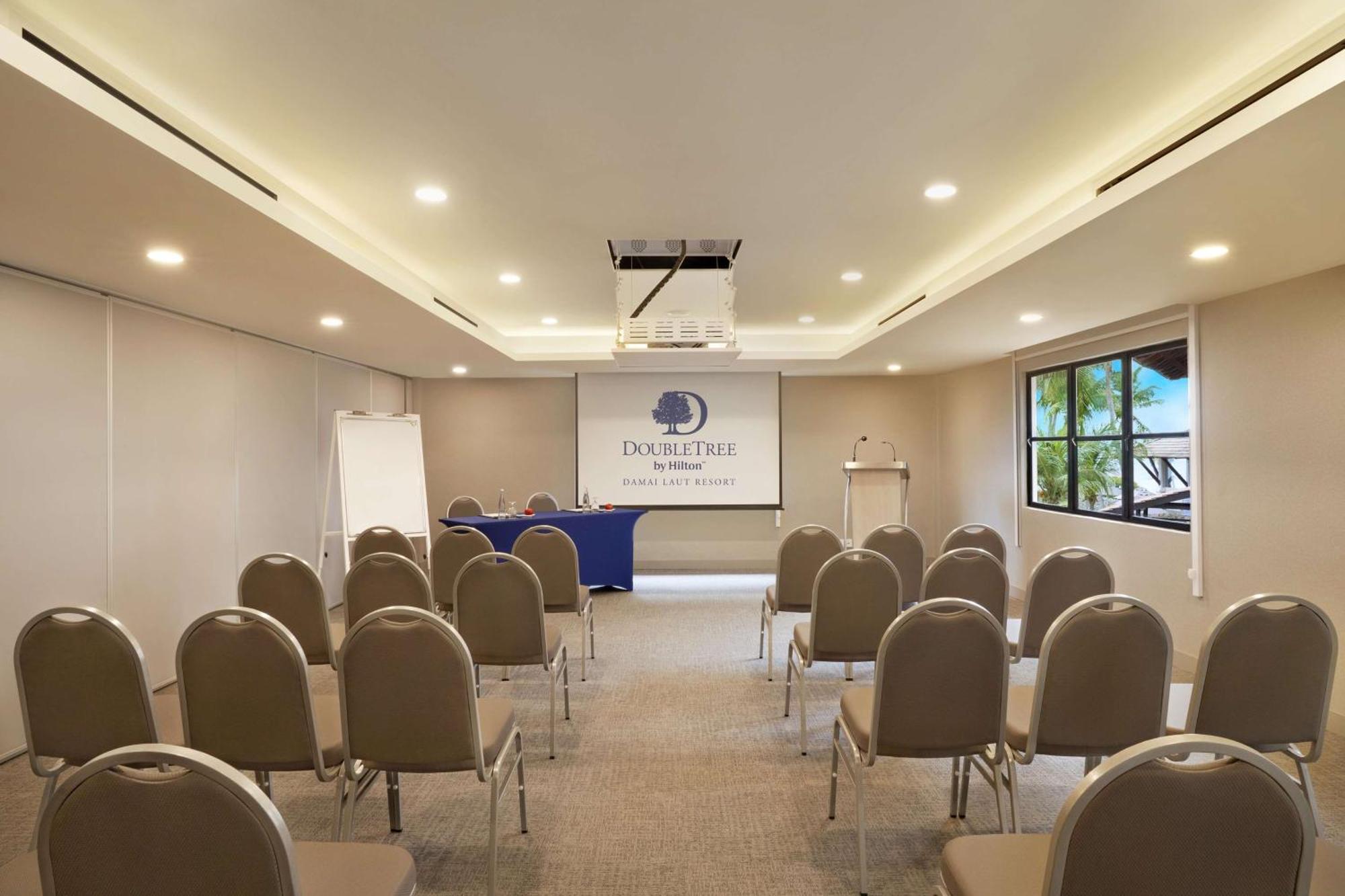 Doubletree By Hilton Damai Laut Hotel Lumut Ngoại thất bức ảnh