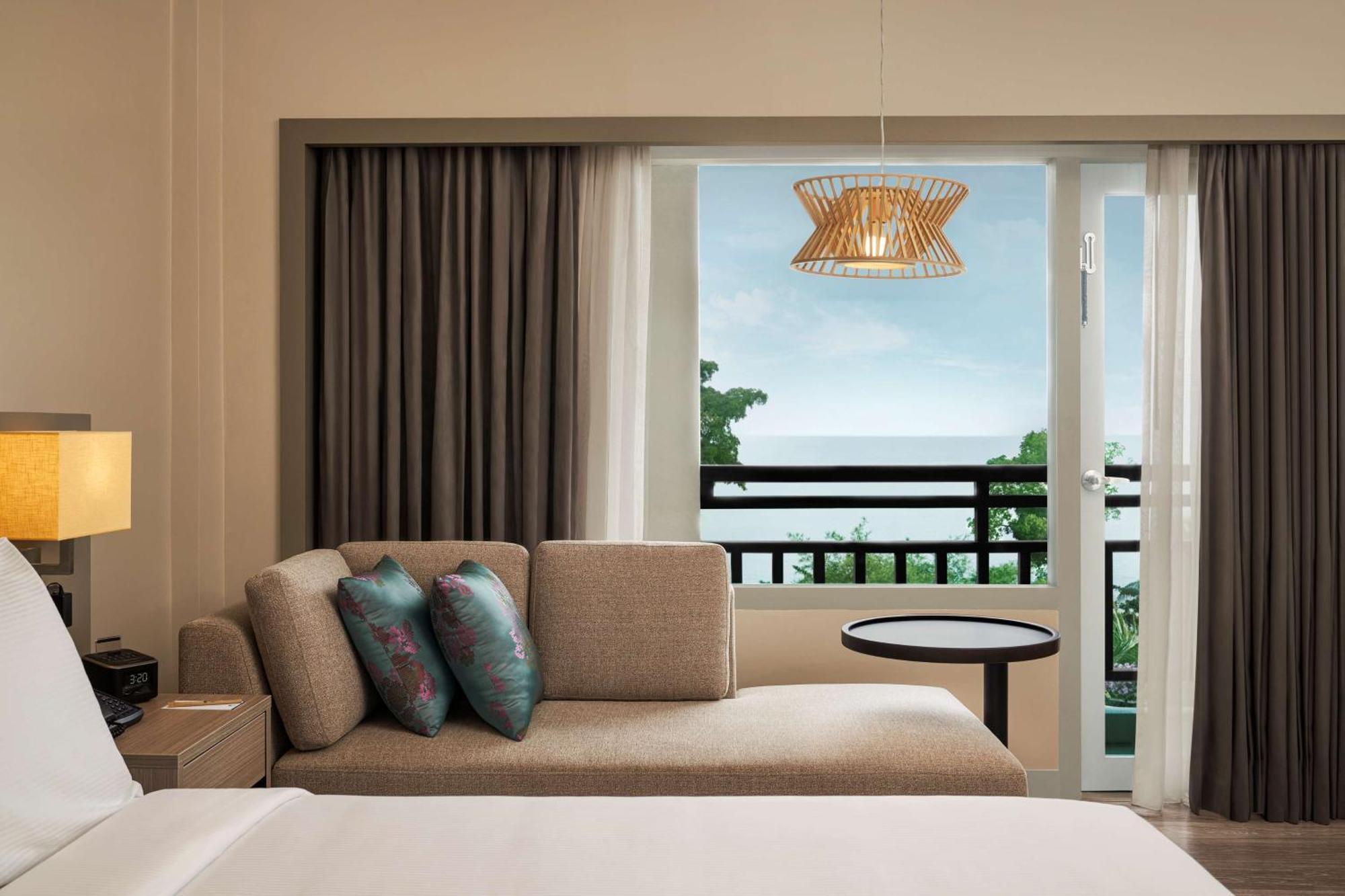 Doubletree By Hilton Damai Laut Hotel Lumut Ngoại thất bức ảnh