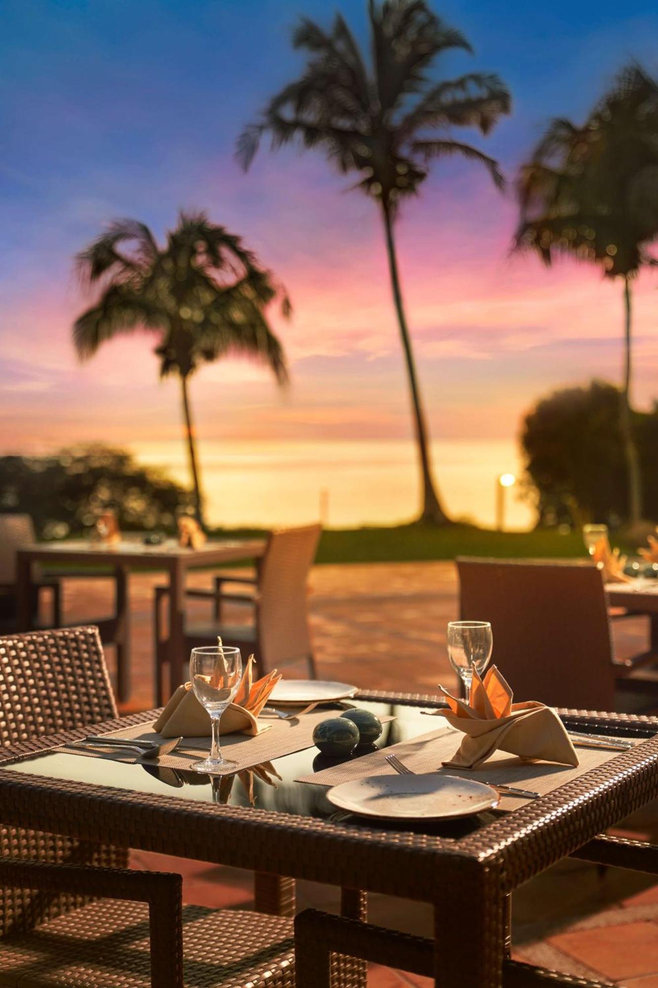 Doubletree By Hilton Damai Laut Hotel Lumut Ngoại thất bức ảnh