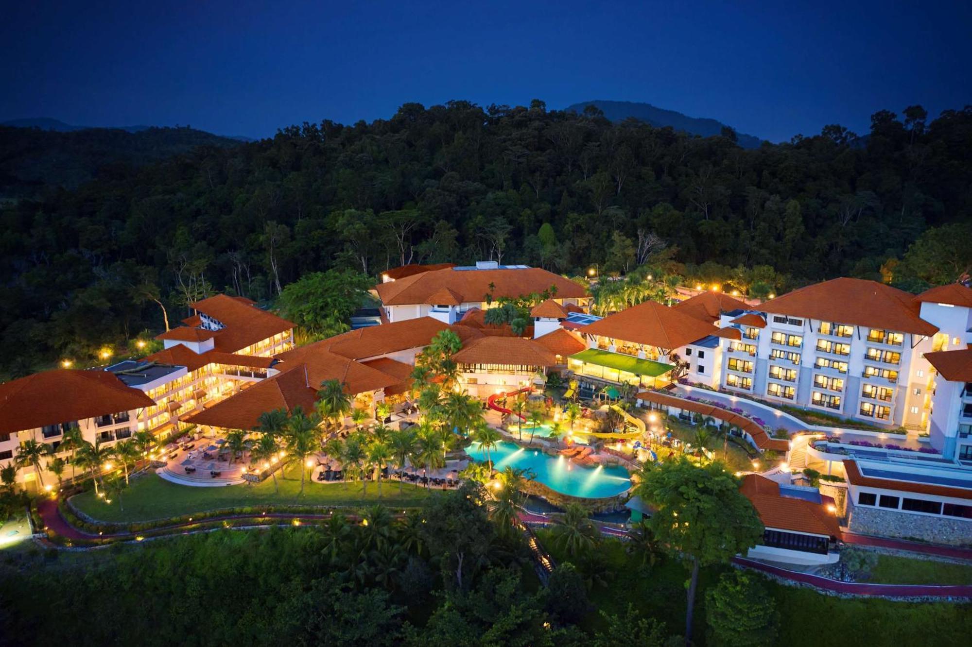 Doubletree By Hilton Damai Laut Hotel Lumut Ngoại thất bức ảnh